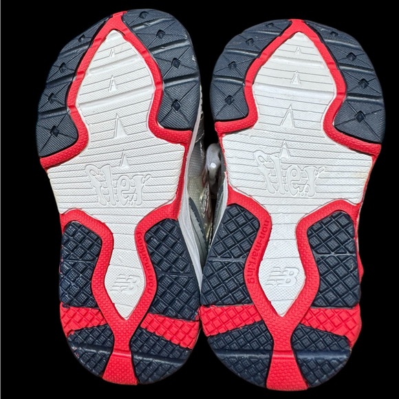 New Balance 689 Toddler Sneakers - Picture 8 of 9